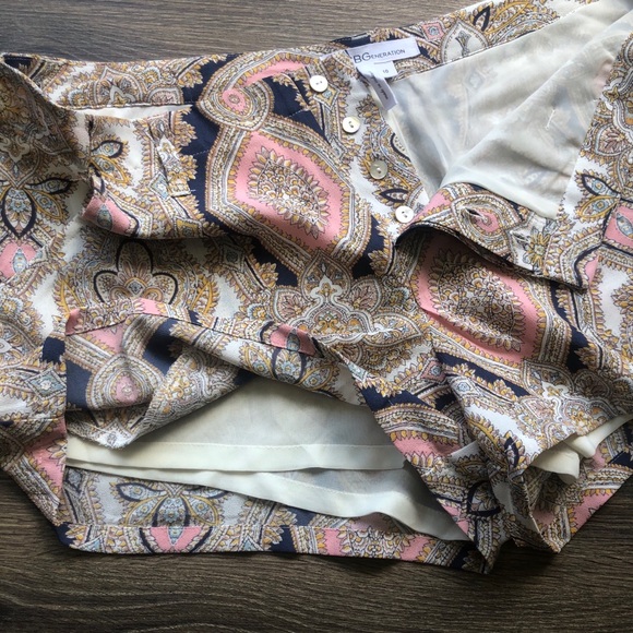 BCBGeneration shorts - Picture 4 of 4